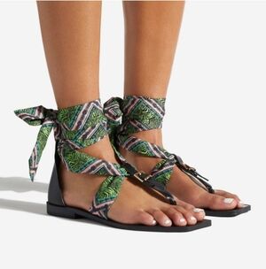 Shoe Dazzle Lace Up Sandals Size 11